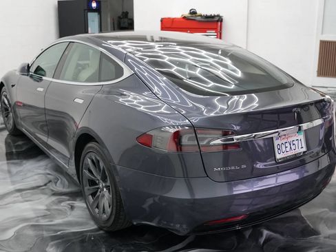 Used 2017 Tesla Model S 75D AWD/4WD image 5
