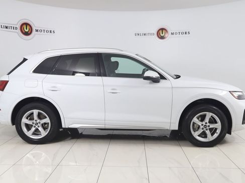 Used 2023 Audi Q5 2.0T Premium w/ Convenience Package AWD/4WD image 2