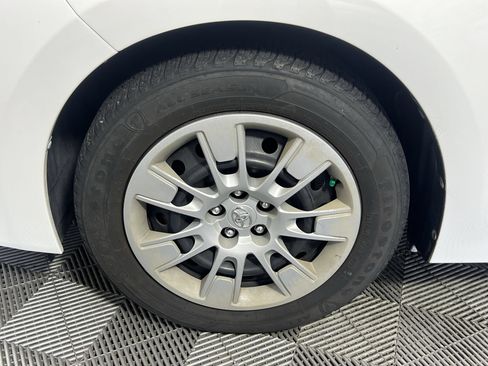 Used 2015 Toyota Corolla S FWD image 13