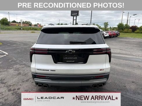 Used 2025 Chevrolet Traverse Z71 w/ LPO, Floor Liner Package AWD/4WD image 4