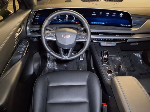 Certified 2025 Cadillac XT4 Sport w/ Cold Weather Package image 17