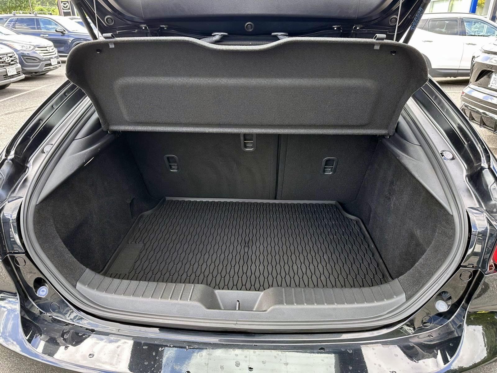 Used 2024 MAZDA MAZDA3 s FWD image 7
