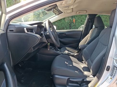 Used 2022 Toyota Corolla LE FWD image 13