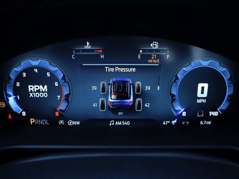 New 2025 Ford Bronco Outer Banks image 4