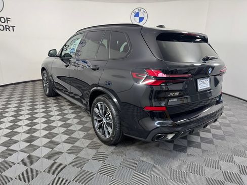 New 2026 BMW X5 xDrive40i w/ M Sport Package AWD/4WD image 8