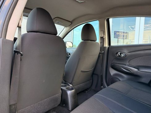 Used 2014 Nissan Versa SV FWD image 16
