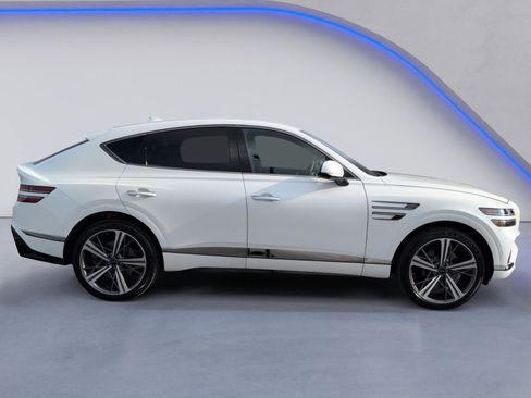 Used 2025 Genesis GV80 3.5T e-SC image 12