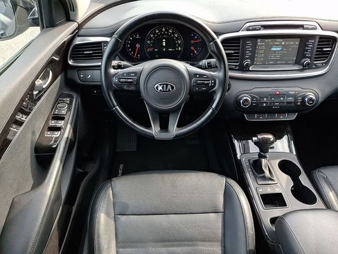 Used 2018 Kia Sorento EX AWD/4WD image 11