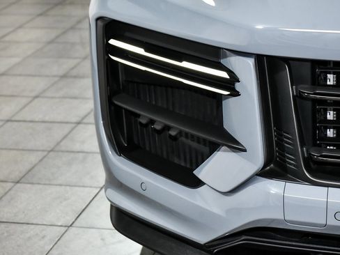 Used 2024 Porsche Cayenne Turbo GT image 76