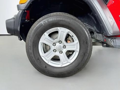 Used 2020 Jeep Wrangler Sport AWD/4WD image 32