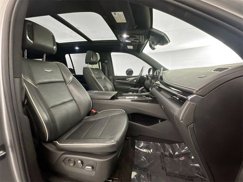 Used 2023 Cadillac Escalade ESV Sport w/ Touring Package image 28