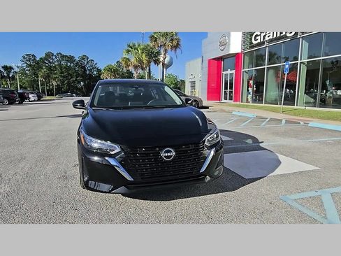 Used 2024 Nissan Sentra SV FWD image 19