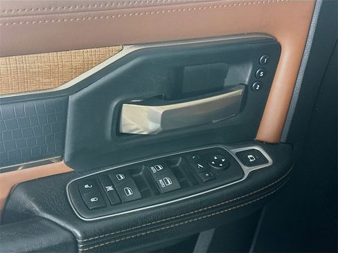 Used 2019 RAM 3500 Limited image 24