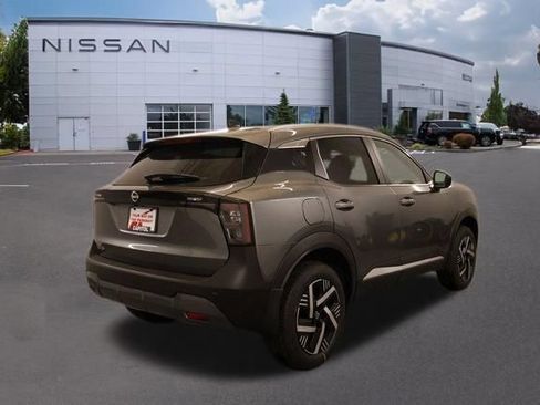 New 2026 Nissan Kicks SV w/ SV Premium Package FWD image 3