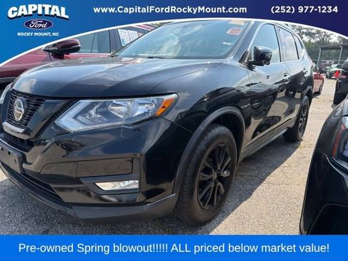 Used 2018 Nissan Rogue SV w/ Premium Package AWD/4WD image 1