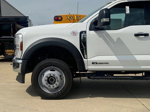 New 2024 Ford F550 image 7