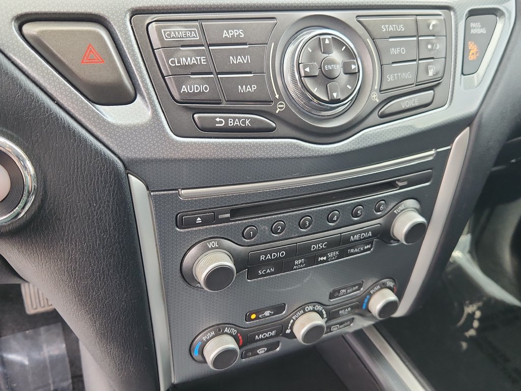 Used 2020 Nissan Pathfinder SL AWD/4WD image 24