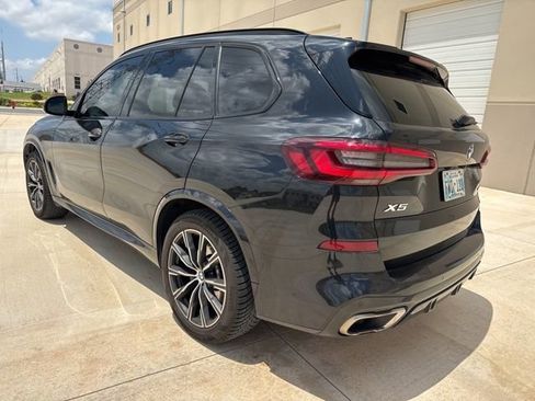 Used 2022 BMW X5 xDrive40i w/ M Sport Package AWD/4WD image 6
