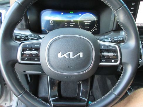 Used 2023 Kia Sorento SX AWD/4WD image 24