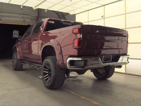 Used 2019 Chevrolet Silverado 1500 LT w/ Texas Edition AWD/4WD image 9