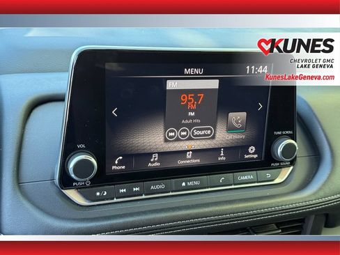 Used 2024 Nissan Rogue S FWD image 22