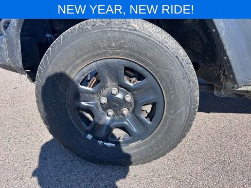 Used 2024 Jeep Wrangler Sport image 19