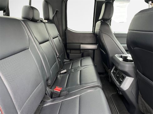 Used 2023 Ford F350 Lariat w/ Tow Technology Package image 28