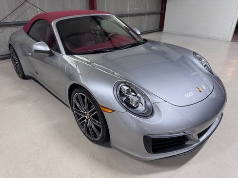 Used 2018 Porsche 911 Carrera 4 AWD/4WD image 21