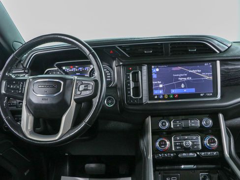 Used 2021 GMC Yukon Denali AWD/4WD image 18