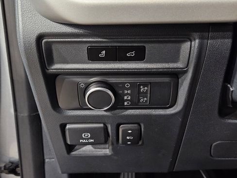 Used 2023 Ford Expedition Max XLT image 25