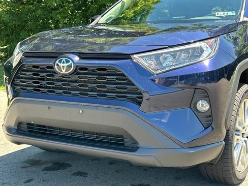 Certified 2021 Toyota RAV4 XLE Premium AWD/4WD image 9
