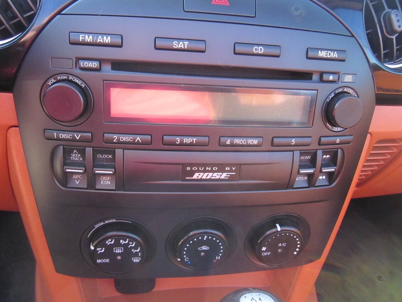 Used 2006 MAZDA MX-5 Miata Grand Touring RWD image 20