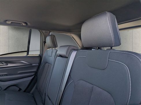 New 2025 Jeep Grand Cherokee Laredo X w/ Luxury Tech Group I image 7