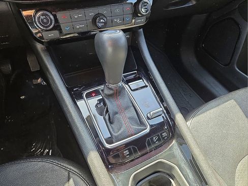 Used 2024 Jeep Compass Trailhawk image 31