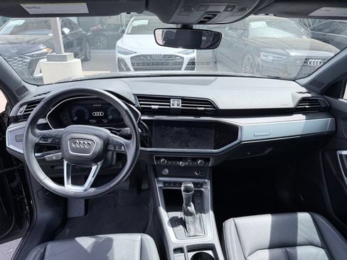 Used 2020 Audi Q3 2.0T Premium w/ Convenience Package AWD/4WD image 6