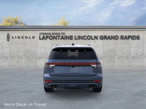 New 2026 Lincoln Aviator Premiere image 5