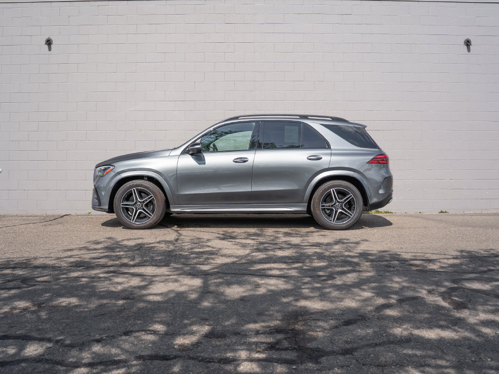 Used 2024 Mercedes-Benz GLE 350 4MATIC image 2
