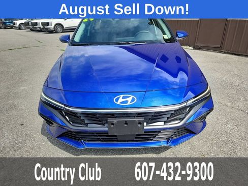 Certified 2024 Hyundai Elantra SEL w/ Convenience Package FWD image 3