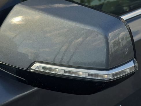 Used 2018 Chevrolet Traverse LT image 11