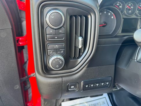 Used 2021 GMC Sierra 3500 4x4 Crew Cab w/ Convenience Package image 27