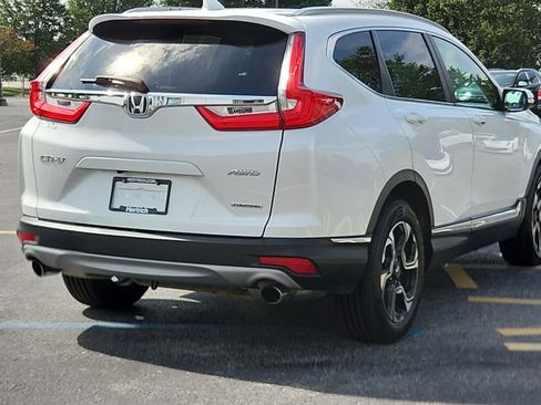 Used 2019 Honda CR-V Touring image 3
