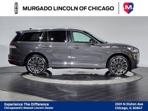Used 2023 Lincoln Aviator Black Label w/ Class IV Trailer Tow Package image 3