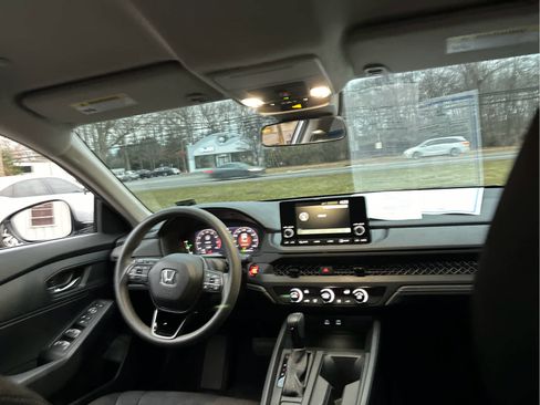 Used 2023 Honda Accord LX image 26