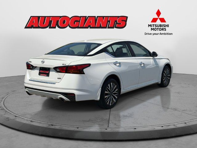 Used 2023 Nissan Altima 2.5 SV w/ SV Premium Package AWD/4WD image 4