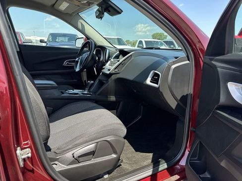 Used 2017 Chevrolet Equinox LT w/ Convenience Package FWD image 28