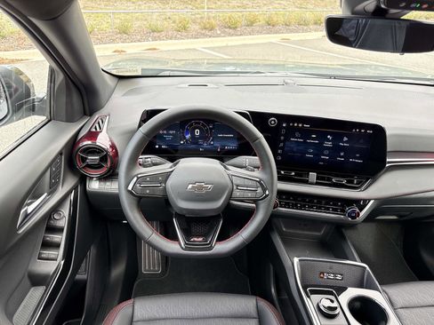 New 2026 Chevrolet Equinox RS w/ Convenience Package III FWD image 13