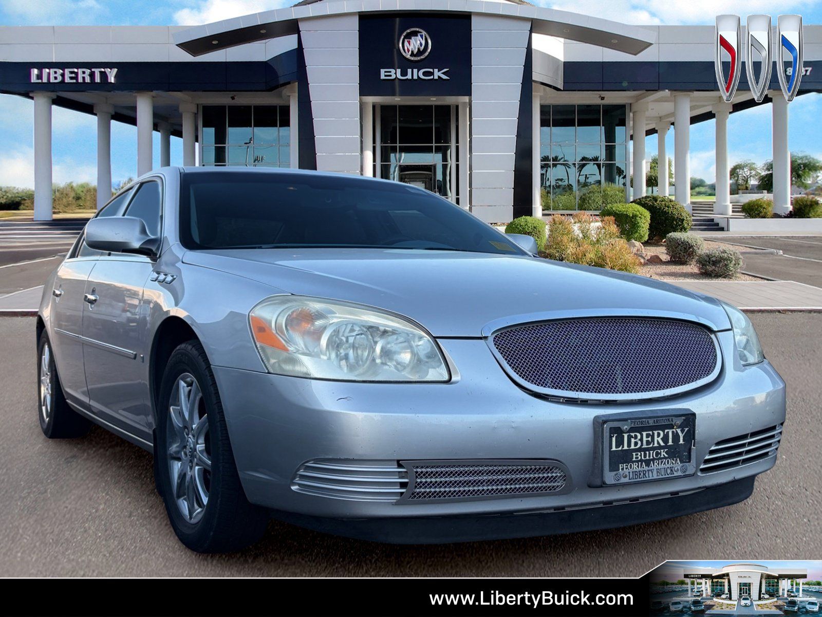 Used 2007 Buick Lucerne CXL FWD image 1