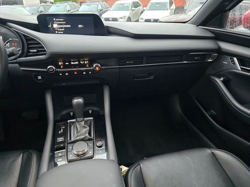 Used 2021 MAZDA MAZDA3 s image 13
