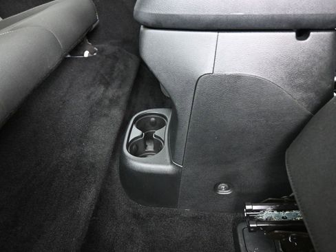 Used 2017 Jeep Wrangler Sahara w/ Connectivity Group image 16