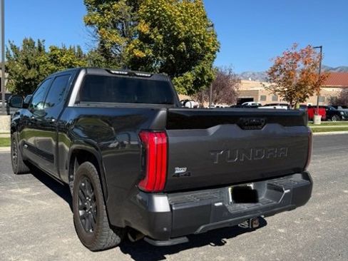 Used 2022 Toyota Tundra Platinum w/ Advanced Package image 8